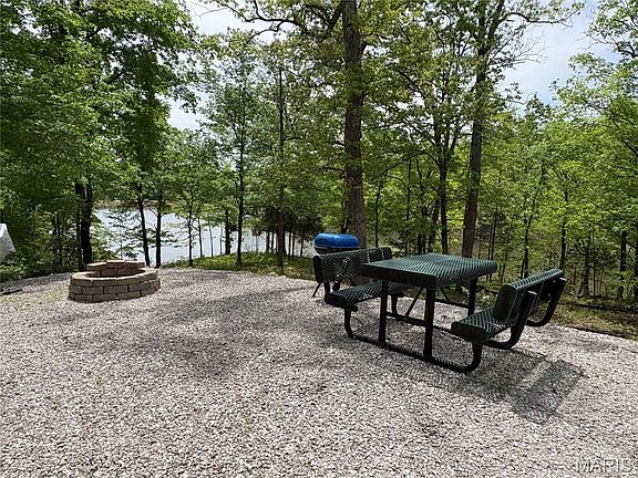 3rd image of 1039 Erie Trail