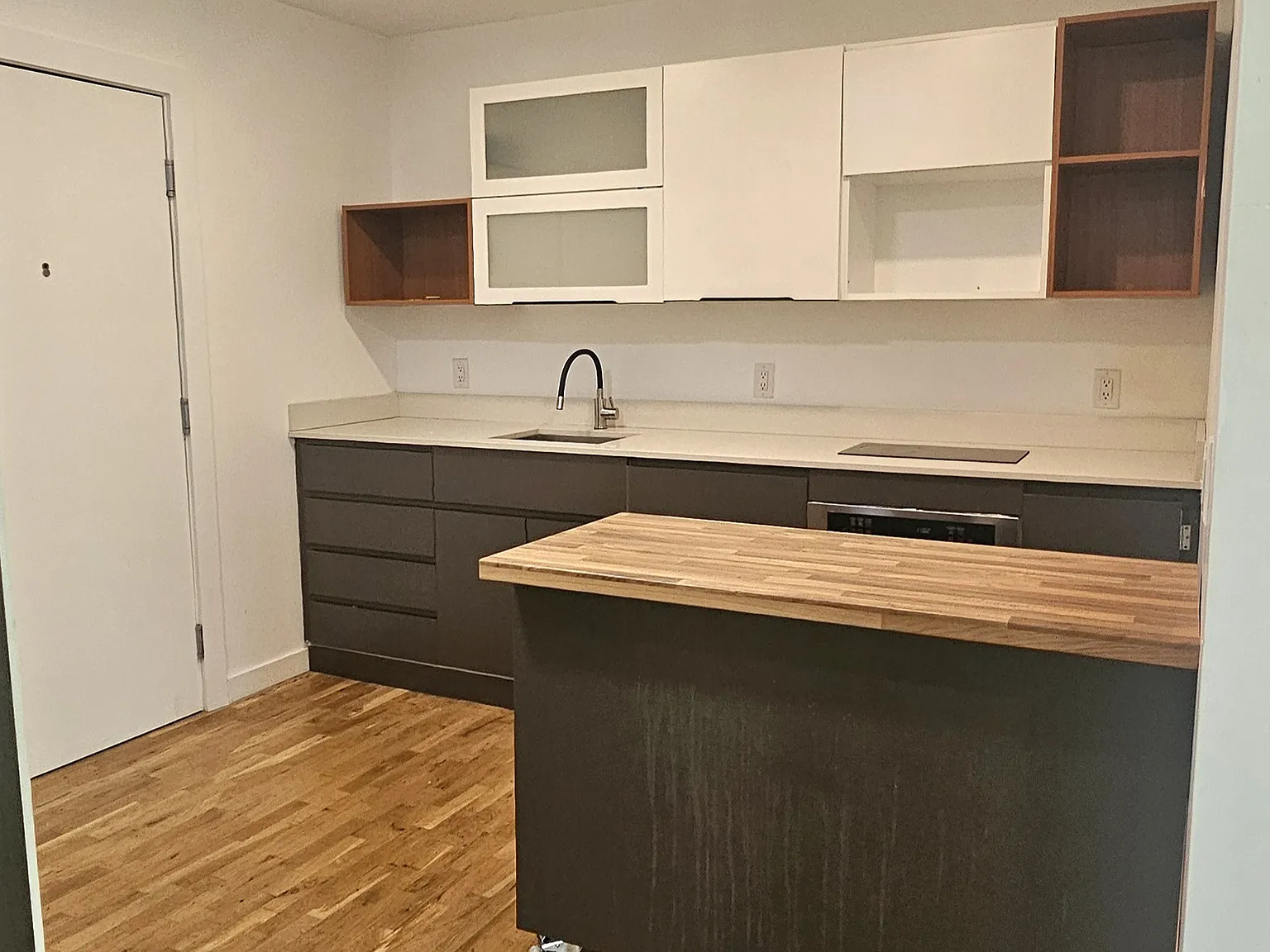 3 bed, $1,650 — Photo 3