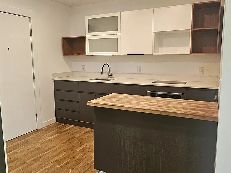 35 Springside Ave #3H — Photo 2