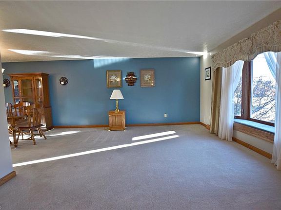 2nd image of 168 Ashleigh Dr