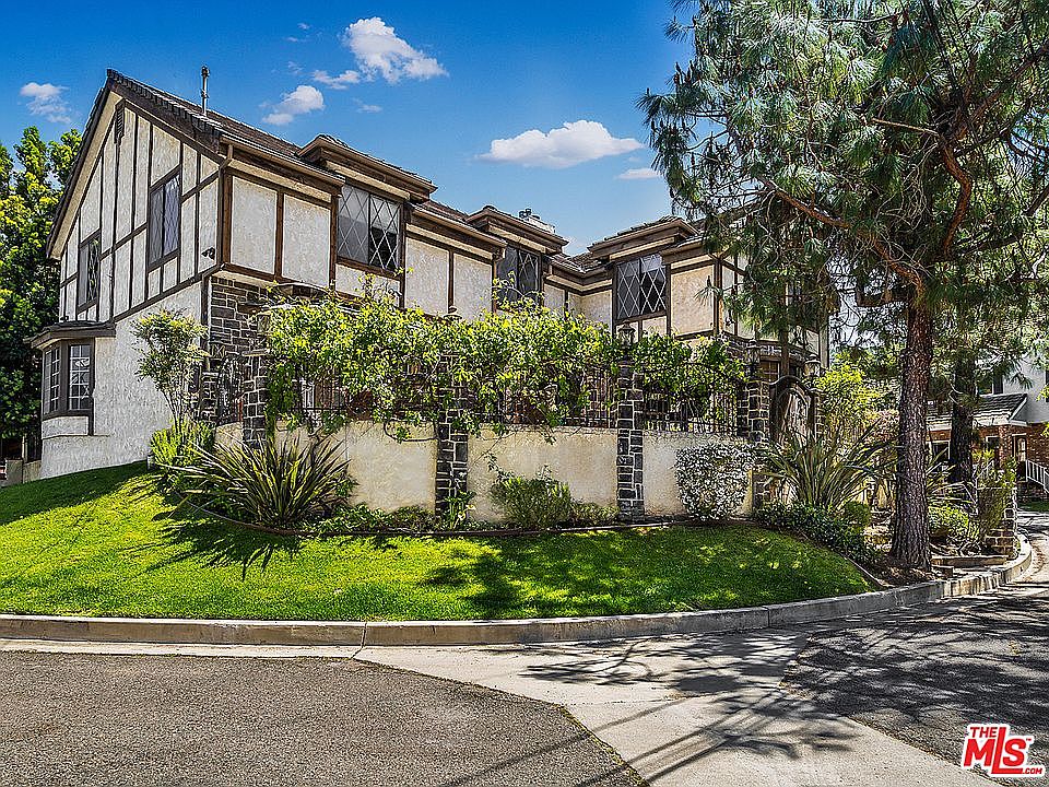 1st image of 21241 Escondido St