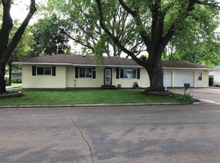 2137 Grand Ave, Albert Lea, MN 56007