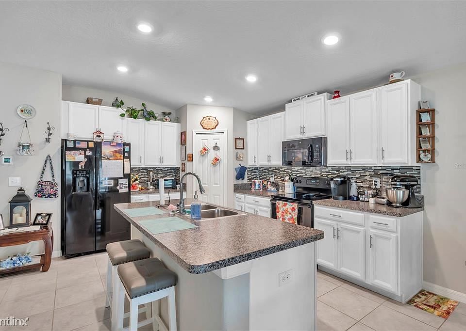 1st image of 3175R Lytton Hall Dr