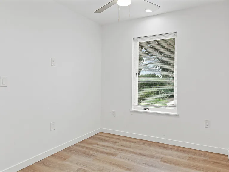 446 Luneta Dr #A — Photo 10