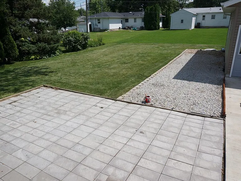 Large yard with 20' x 16' patio