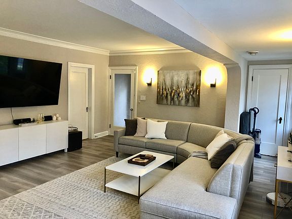 3rd image of 2509 N Cramer St #2509