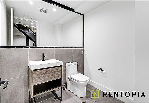 4th image of 2175 Bergen St #1B