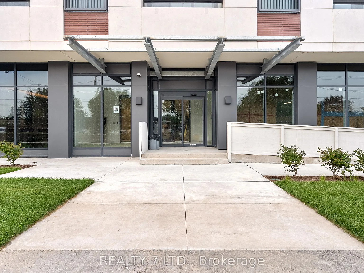 2 bed, $2,300 — Photo 3