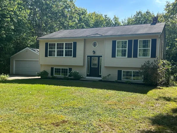 33 Mcgill Fern Road, Standish, ME 04084