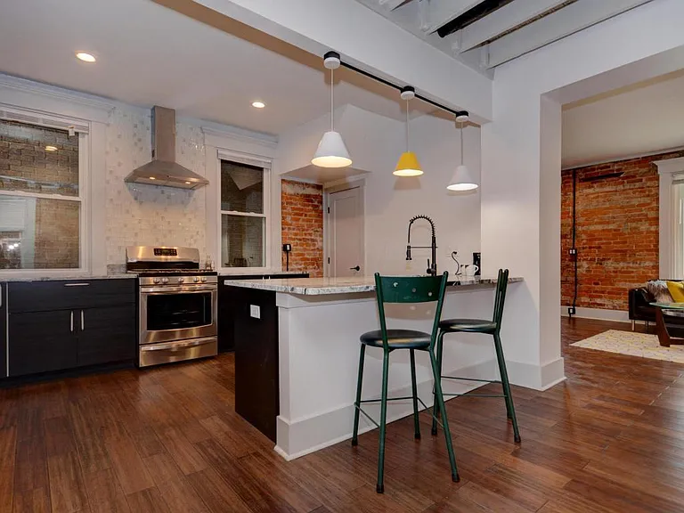 927 Linwood Ave — Photo 11