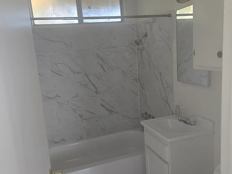 1855 E Devonshire Ave #1 — Photo 4