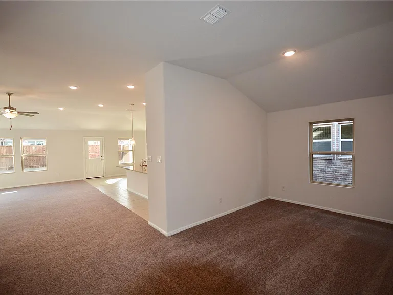 6122 Heron Dr — Photo 4
