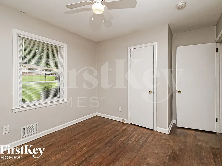 1843 Wee Kirk Rd SE — Photo 10