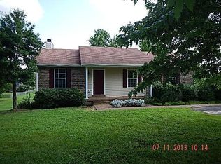 848 College St, Portland, TN 37148