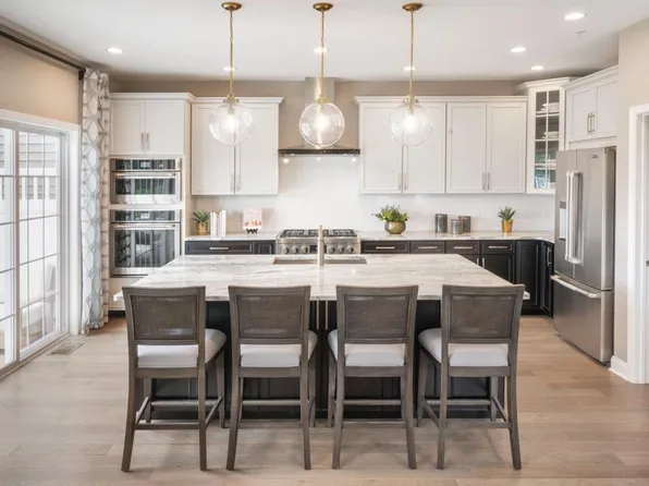 2 Cardinal Rd, Methuen, MA 01844