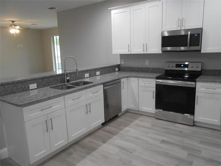 20635 Majestic St — Photo 6