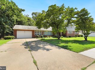 125 N Cedar Ave, Bellmawr, NJ 08031