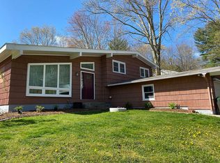 27 Blain Rd, North Grosvenordale, CT 06255