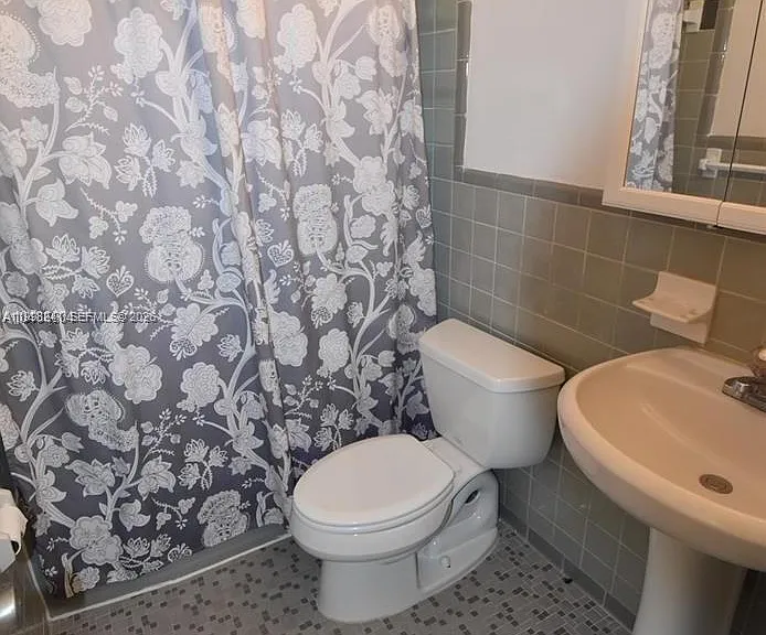 800 Andalusia Ave — Photo 11