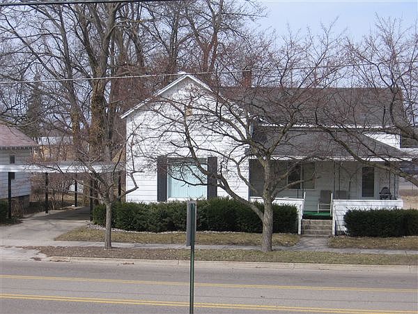 road side view (unit on left)