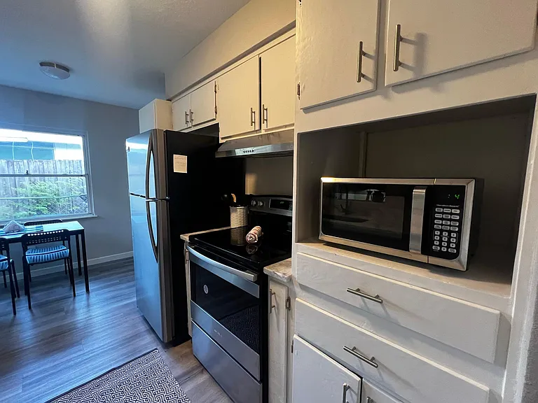 1780 Suffolk Dr — Photo 6