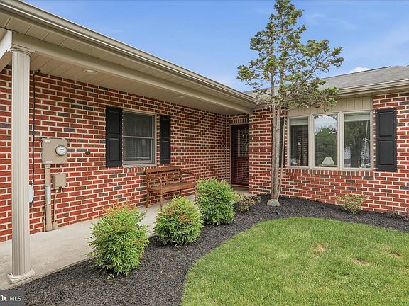 3rd image of 254 Phoenix Dr