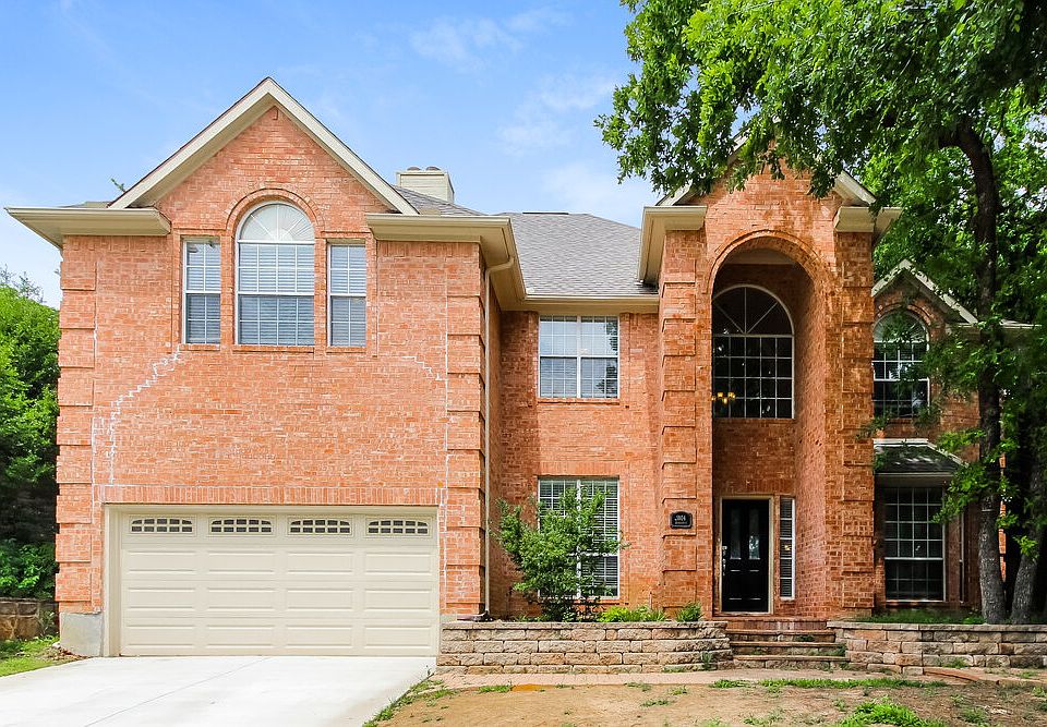 1st image of 1804 Sandalwood Ln