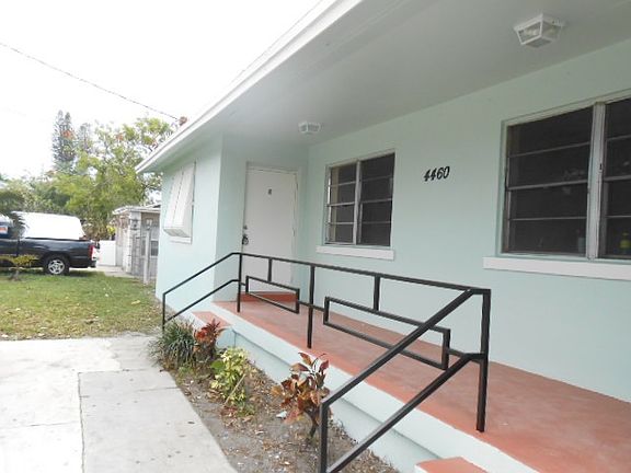 3rd image of 4460 Melaleuca Ln