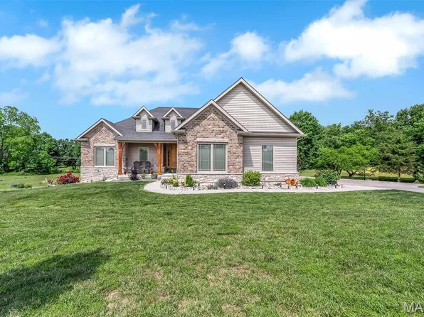 3 Davinci Ct, Moscow Mills, MO 63362