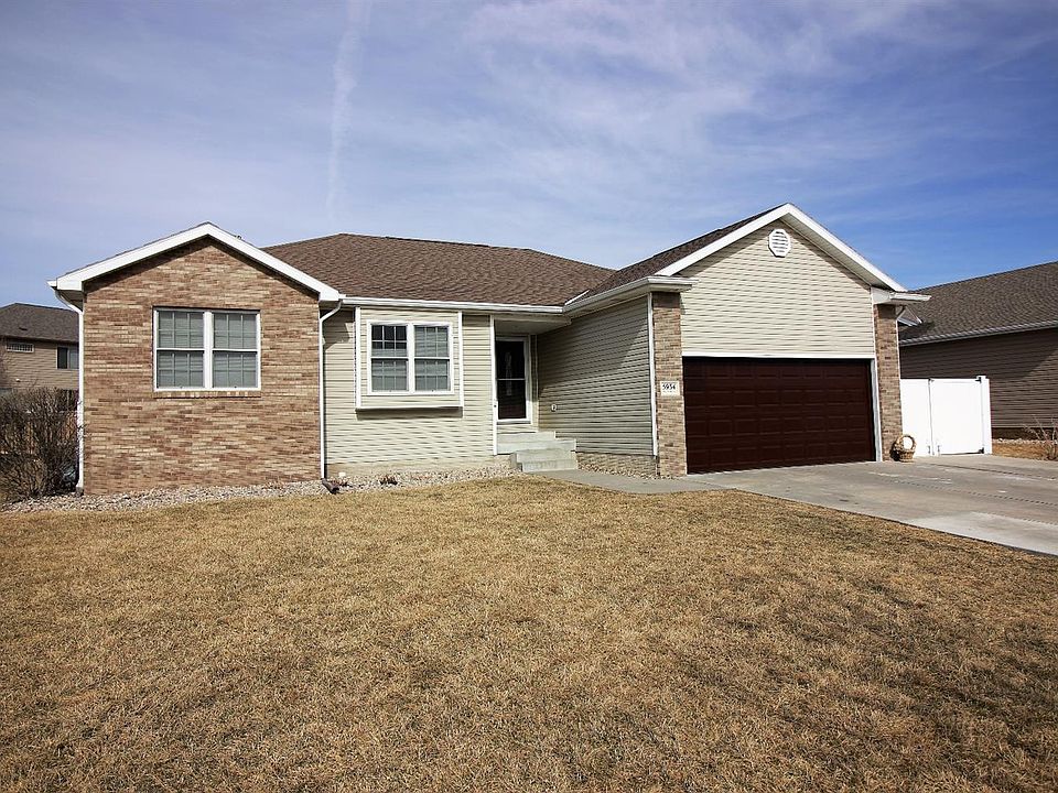 1st image of 5934 Chatsworth Ln