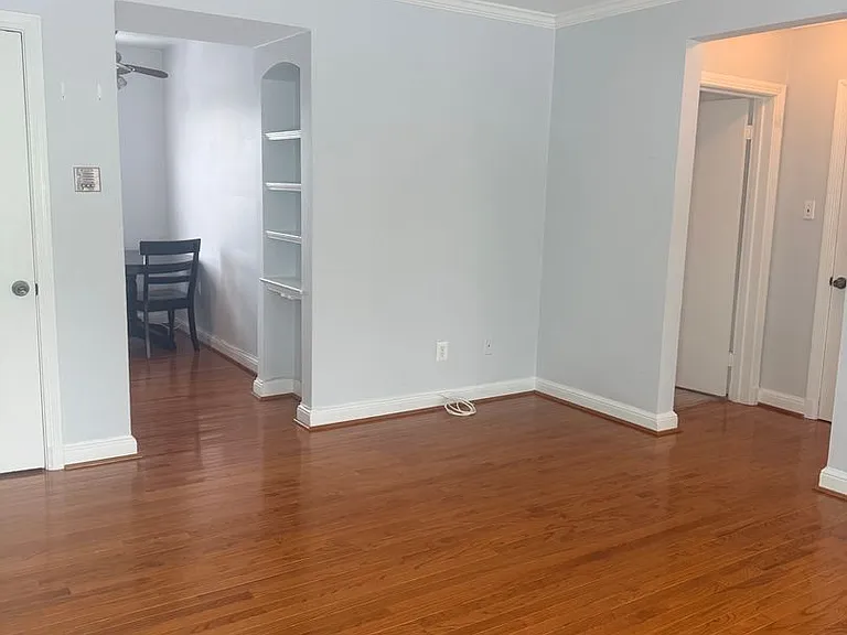 1814 W Abingdon Dr #202 — Photo 3