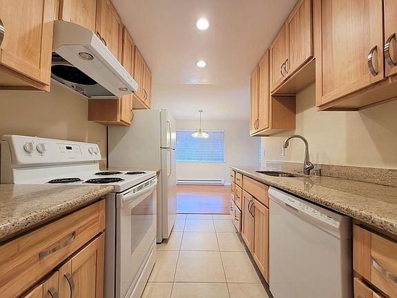5th image of 1325 Mills St APT 3