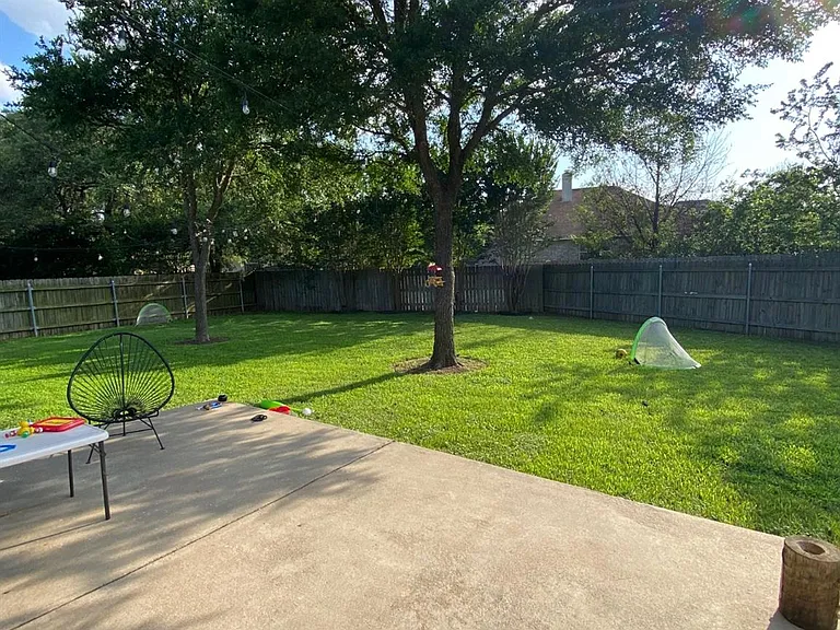 2623 Goldfinch Dr — Photo 21