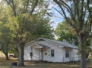 210 W 2nd St, Lenapah, OK 74042