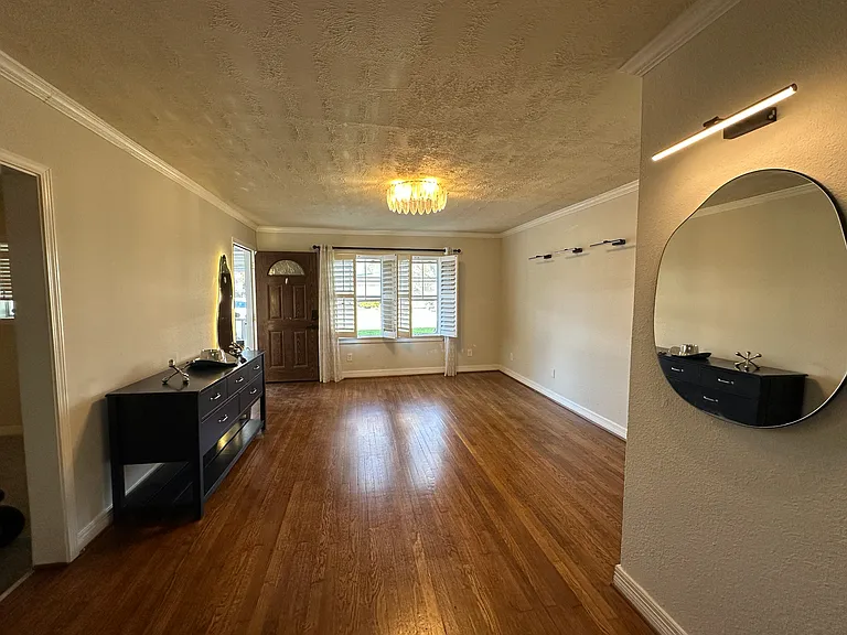 1803 Du Barry Ln — Photo 17