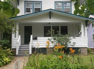 1038 E College St, Iowa City, IA 52240