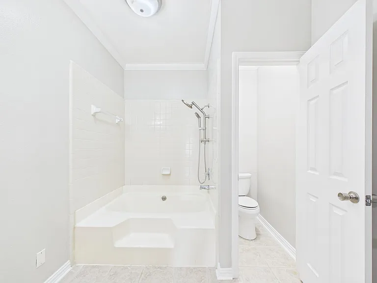 4001 Tanglewilde St #709 — Photo 15
