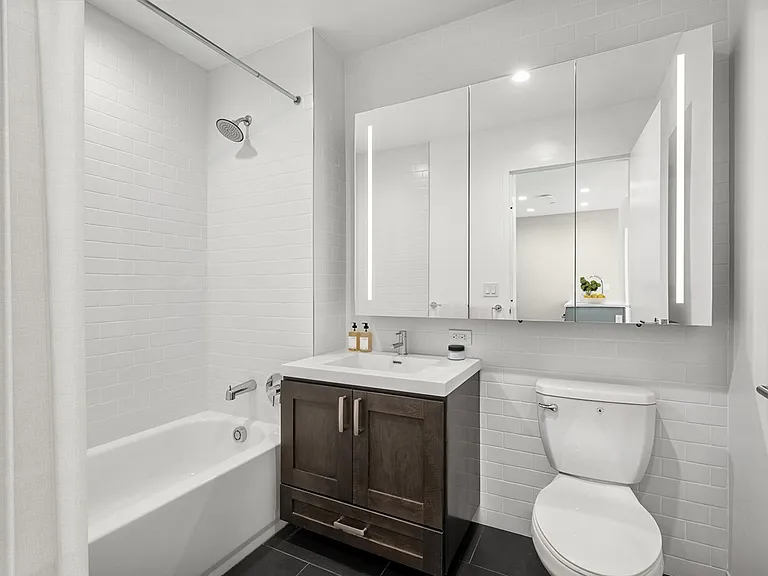 4568 Broadway #PHA — Photo 8
