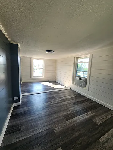 228 S Walnut Ave #4 Photo 1