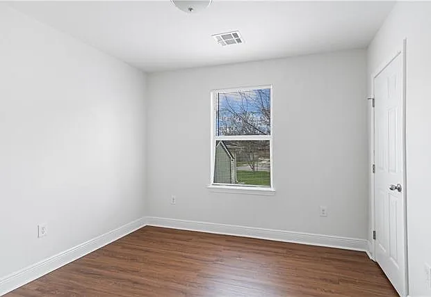 1554 Mandolin St — Photo 4