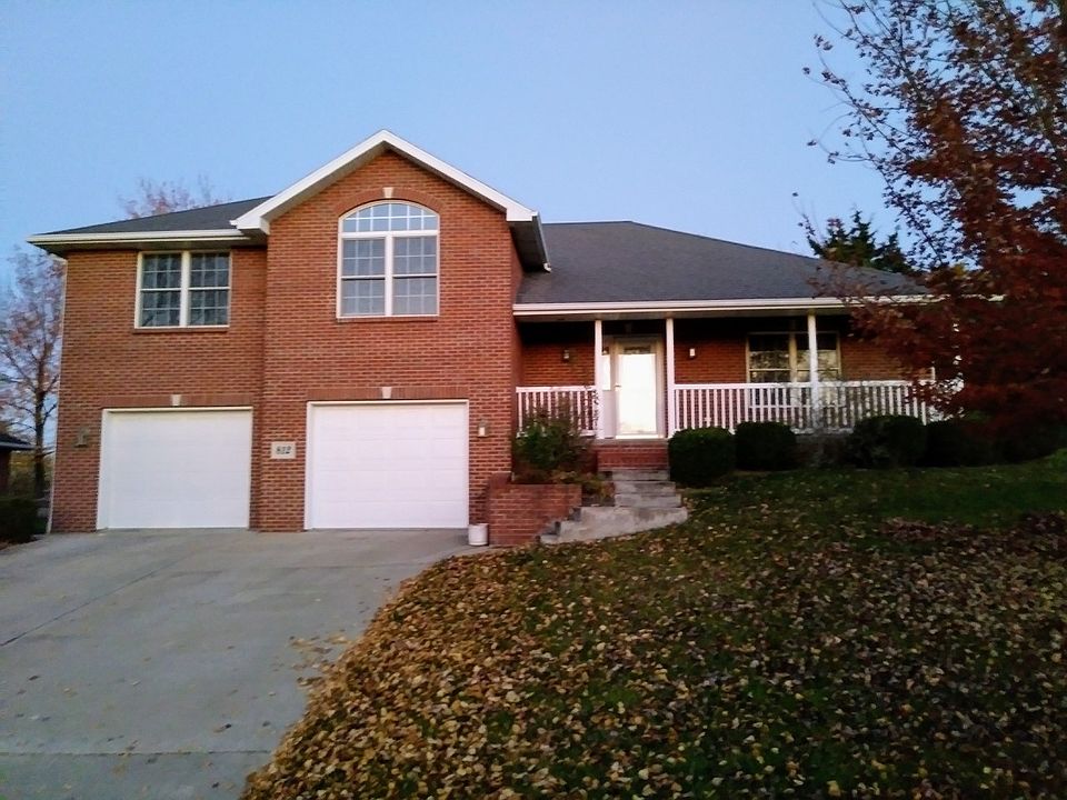 1st image of 812 Rock Hill Ct