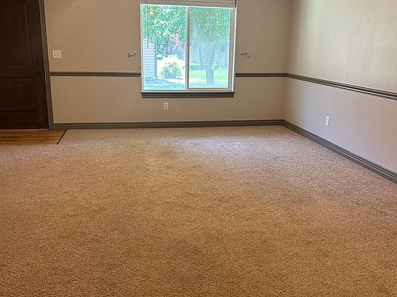 5th image of 566 Sunflower Rd