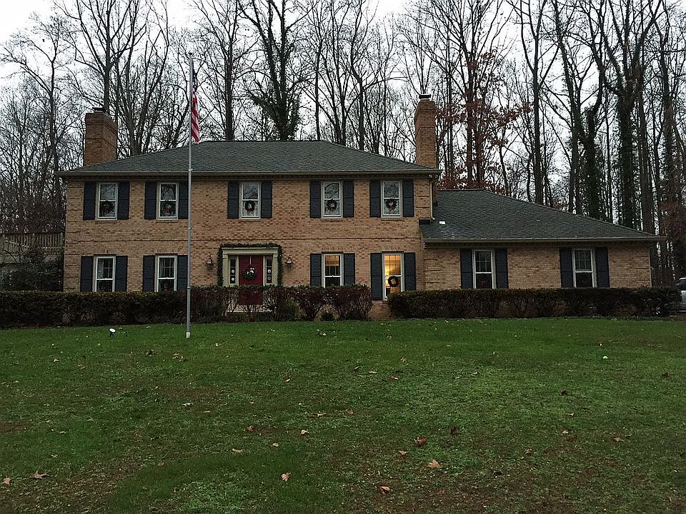 1st image of 4570 Lynn Forest Dr
