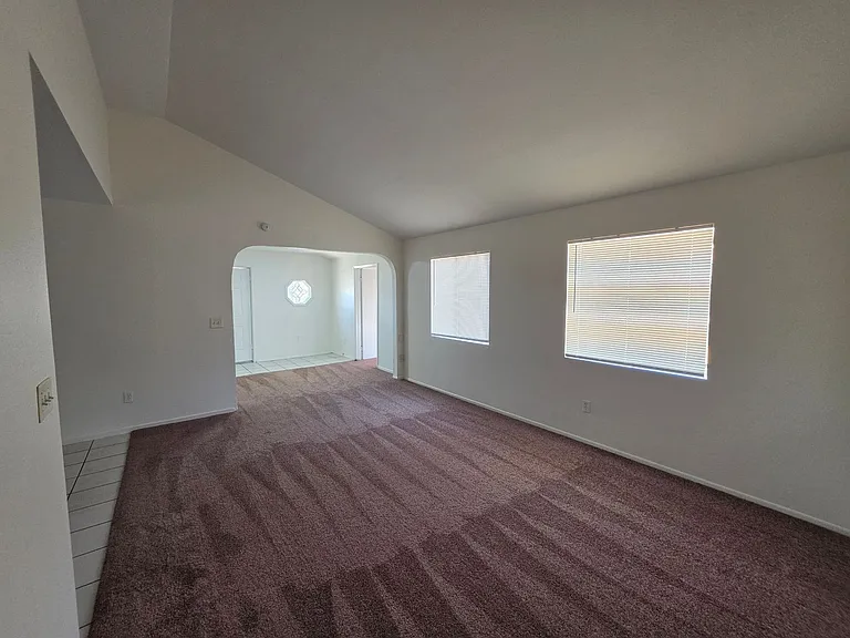 27121 Meridian St — Photo 15