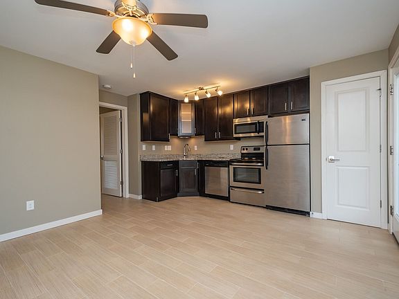 4th image of 203.5 6th St #203507