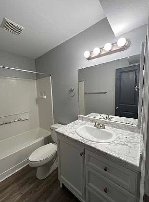 2nd image of 226 Wilder Ct