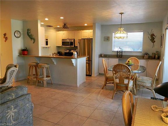 3rd image of 827 E Gulf Dr Unit H4