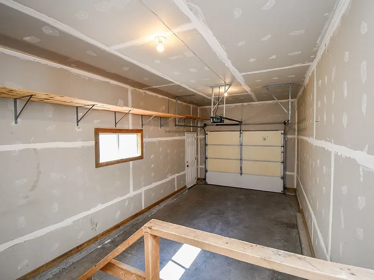 1420 E Redwood Blvd — Photo 29