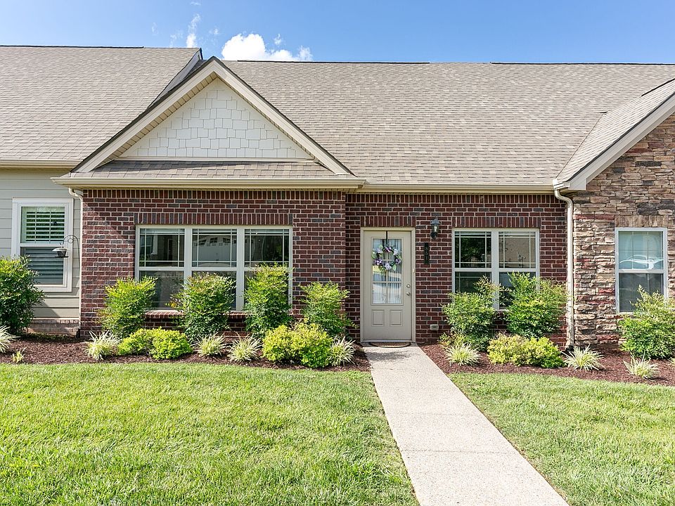 1st image of 851 Arbon Vale Dr