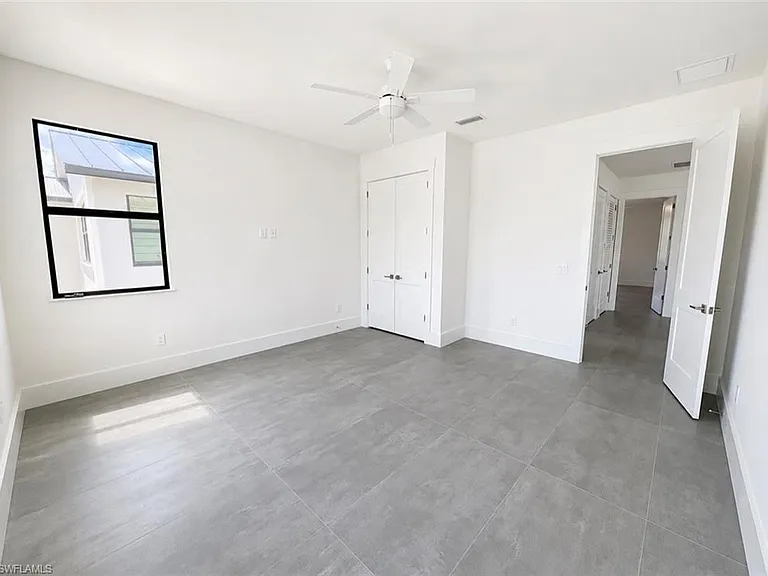 2727 Van Buren Ave — Photo 5